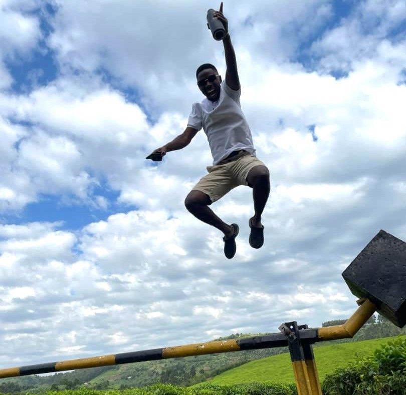 Adventures of Mr Robert the Mixologist in the Crater Lakes of&nbsp;Bunyaruguru