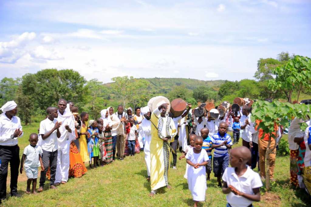A Universal Message of Salvation
Bashir Mulema e'Mulema, who also goes by "The Buchwezi of Rurema Universe," describes his message as the "Return of God in Africa and Beyond." He states that the purpose of his work is to liberate the souls of people who have felt spiritually lost. His message, he explains, transcends language and reaches not only the living but also the souls of the deceased and those yet to be born. It also extends to all of creation, including animals and plants. According to Mulema, the return to the Buchwezi and Rurema is a union of souls—the living, the deceased, and the unborn. He urges people to look beyond conventional understandings of culture and religion and to recognize the deeper spiritual truth of his message, which is rooted in honesty and compassion for all.