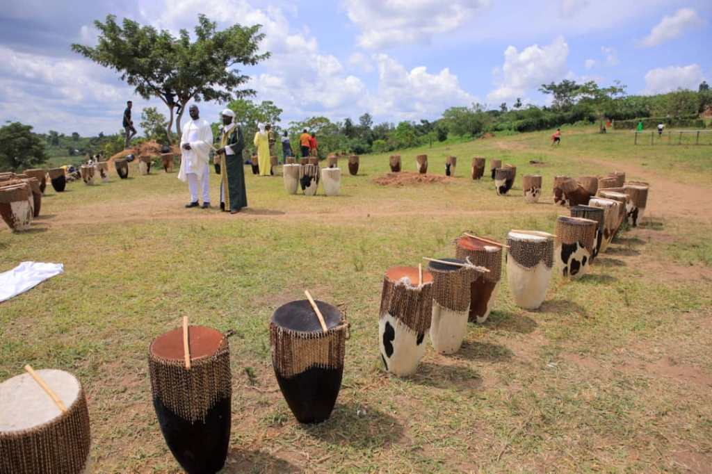 Reclaiming a Lost History
For generations, the history of the Bachwezi dynasty has been shrouded in mystery. Historical accounts suggest that around 2,000 years ago, the dynasty, which reigned at Bigo bya Mugyenyi between 1000-1500 AD, vanished, either in Lake Tanganyika or the Wamala River, following an invasion by the Luo people at a time when they were also battling disease and famine. However, Mulema e'Mulema rejects this narrative, asserting that the Bachwezi never truly disappeared. He believes it is the responsibility of the current generation to understand this truth and lay the spiritual groundwork for future generations to avoid what he calls "spiritual injustices."