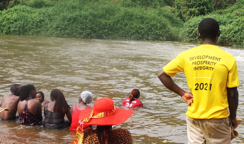 The Gastronomic Resurrection
As the shadows lengthened, the inevitable "ascend of regret" began. Muscles screamed in protest as we clawed our way back to the top of the gorge, a grueling vertical trek where every step was a negotiation with fatigue. However, the promise of a village feast acted as a potent lure, pulling us upward through sheer olfactory magnetism. We were met with the Holy Grail of Ugandan adventure cuisine: Roasted goat meat and golden bananas (gonja), prepared with the smoky, rustic finesse that only the hearths of Karubuguma can offer. This wasn't just lunch; it was a spiritual restoration. We ate with the primal intensity of the dinosaurs that once roamed these hills, our hunger finally meeting its match in the succulent, charred flavors of the local land. Each bite was a celebration of survival, a savory reward for every calorie expended in the depths of the gorge.