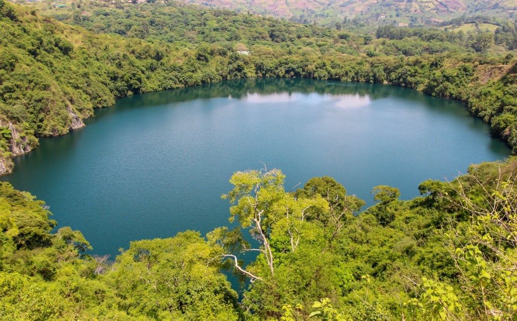 America travels to Uganda